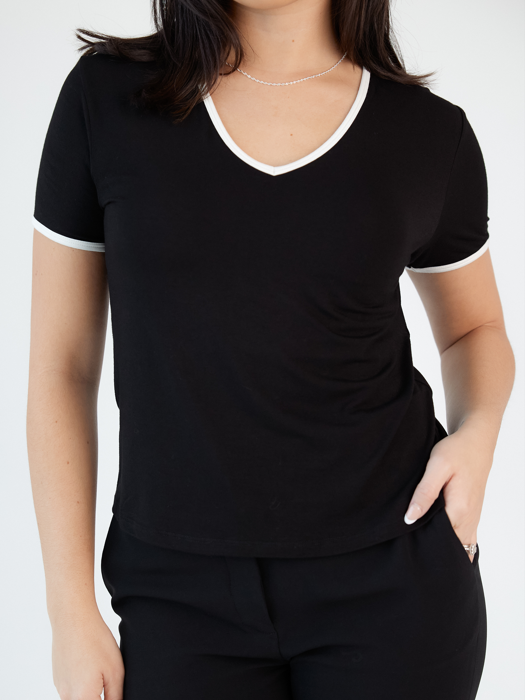 Loose V-Neck T-Shirt Brami