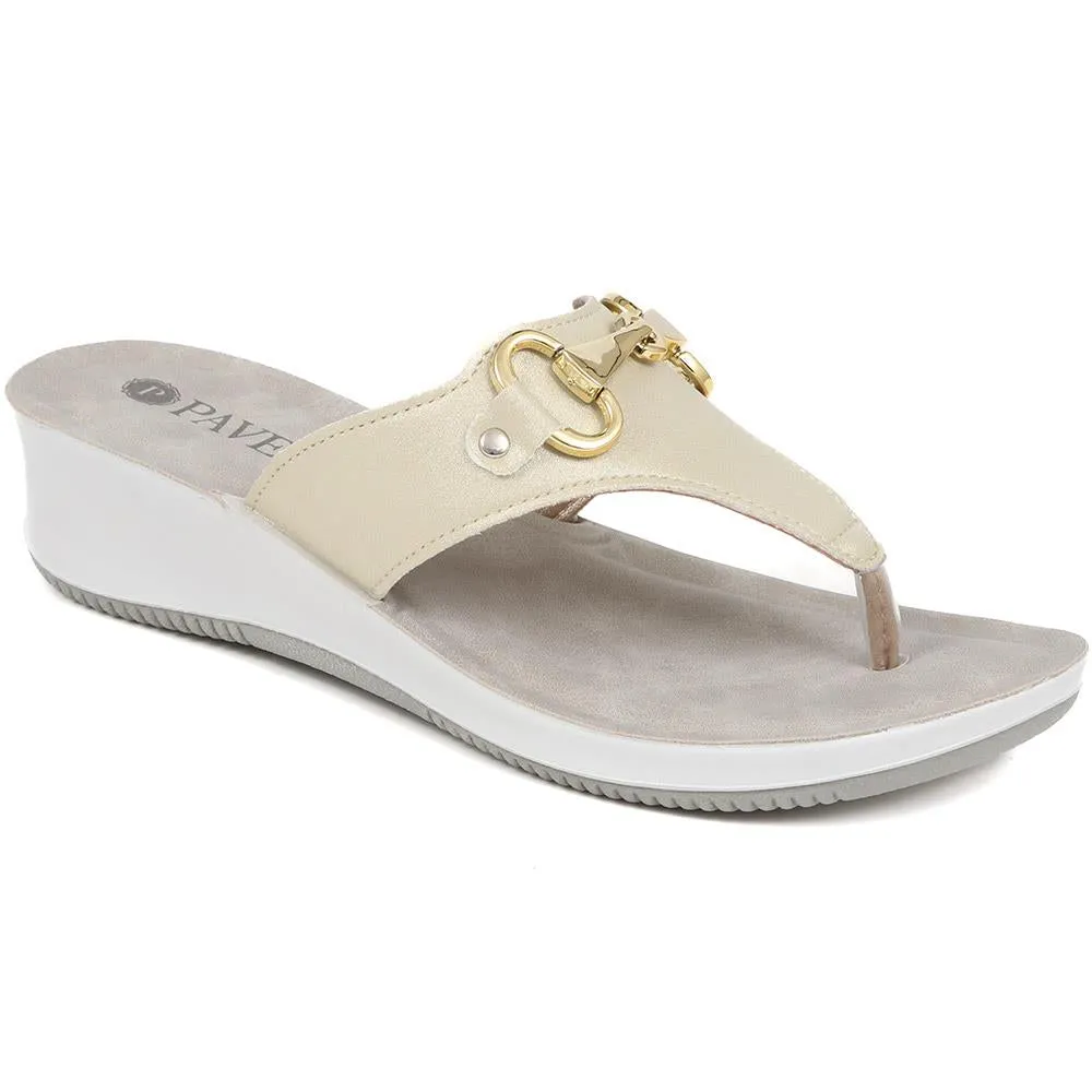 Low Wedge Toe-Post Sandals - INB39069 / 325 390