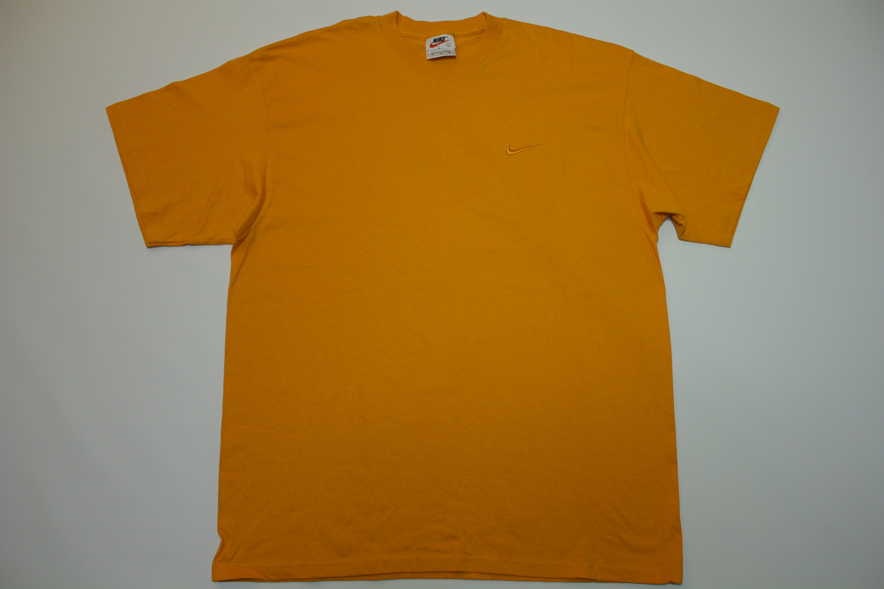 Nike Basic Essential Embroidered Swoosh Check Vintage 90's Bright Orange T-Shirt