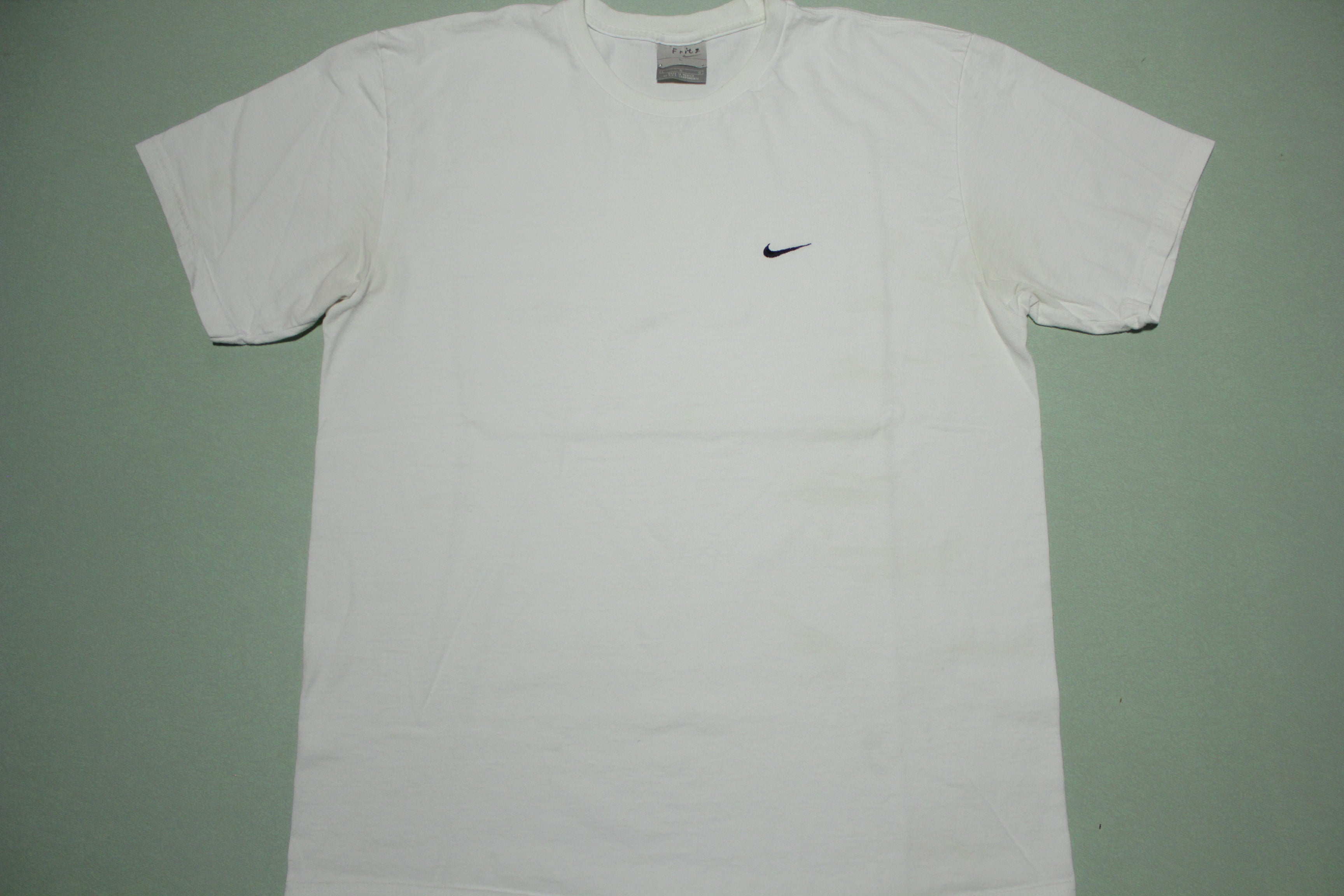 Nike Basic Essential Off Center Embroidered Mini Swoosh Check Stitched T-Shirt