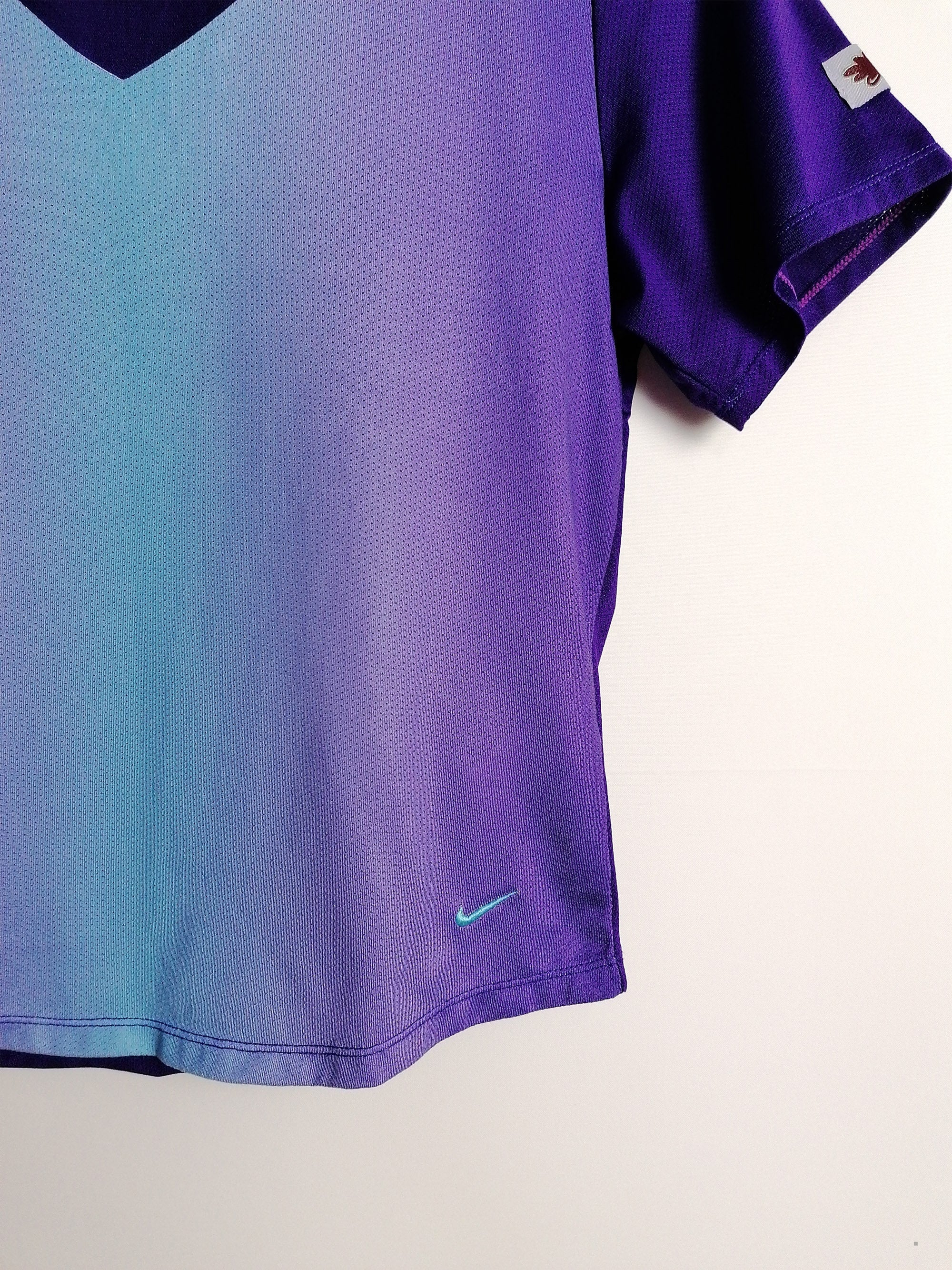 NIKE Dri-Fit Fitness Top - size S-M