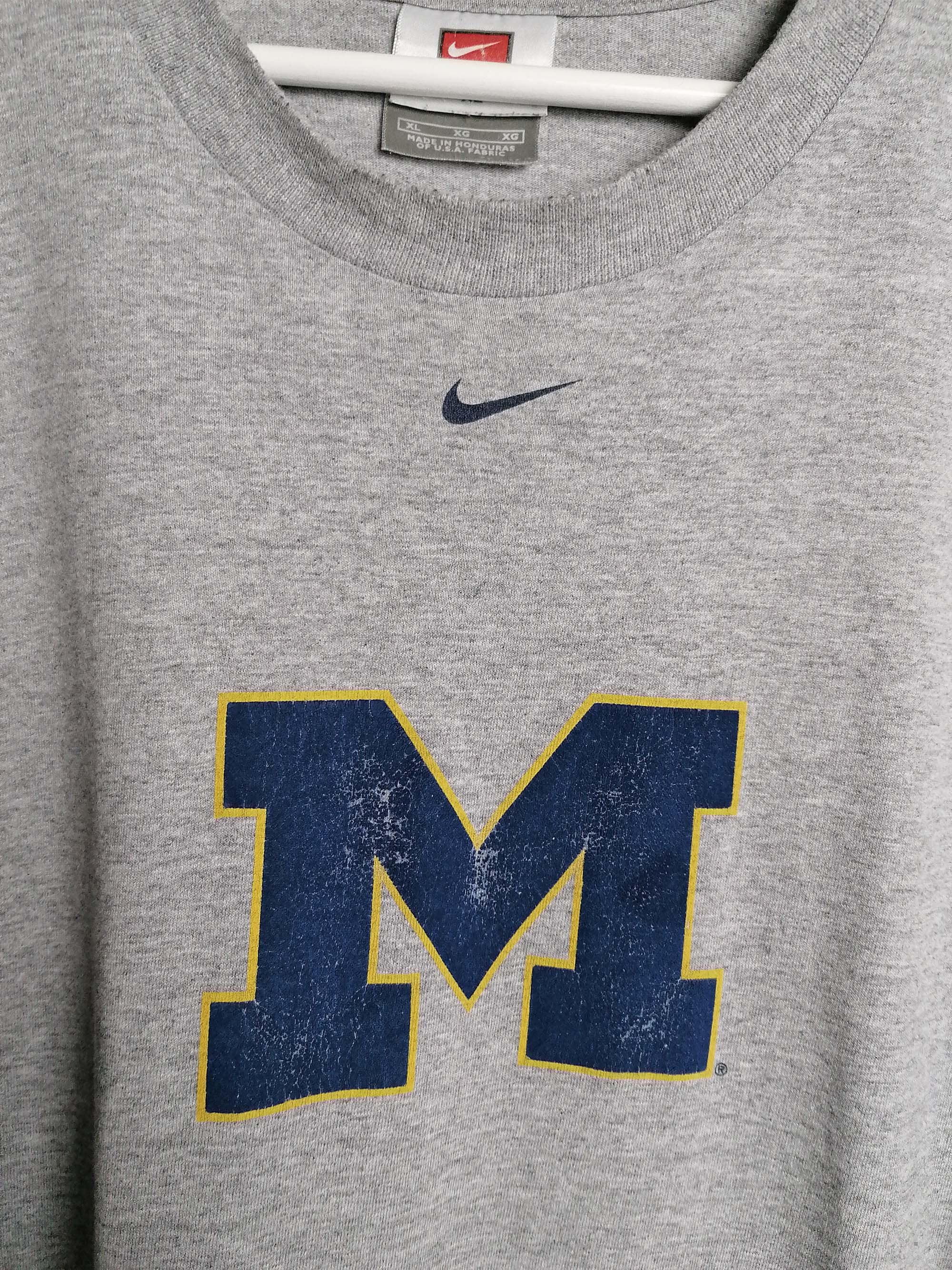 NIKE TEAM Michigan Wolverines Long Sleeve T-shirt - size XL