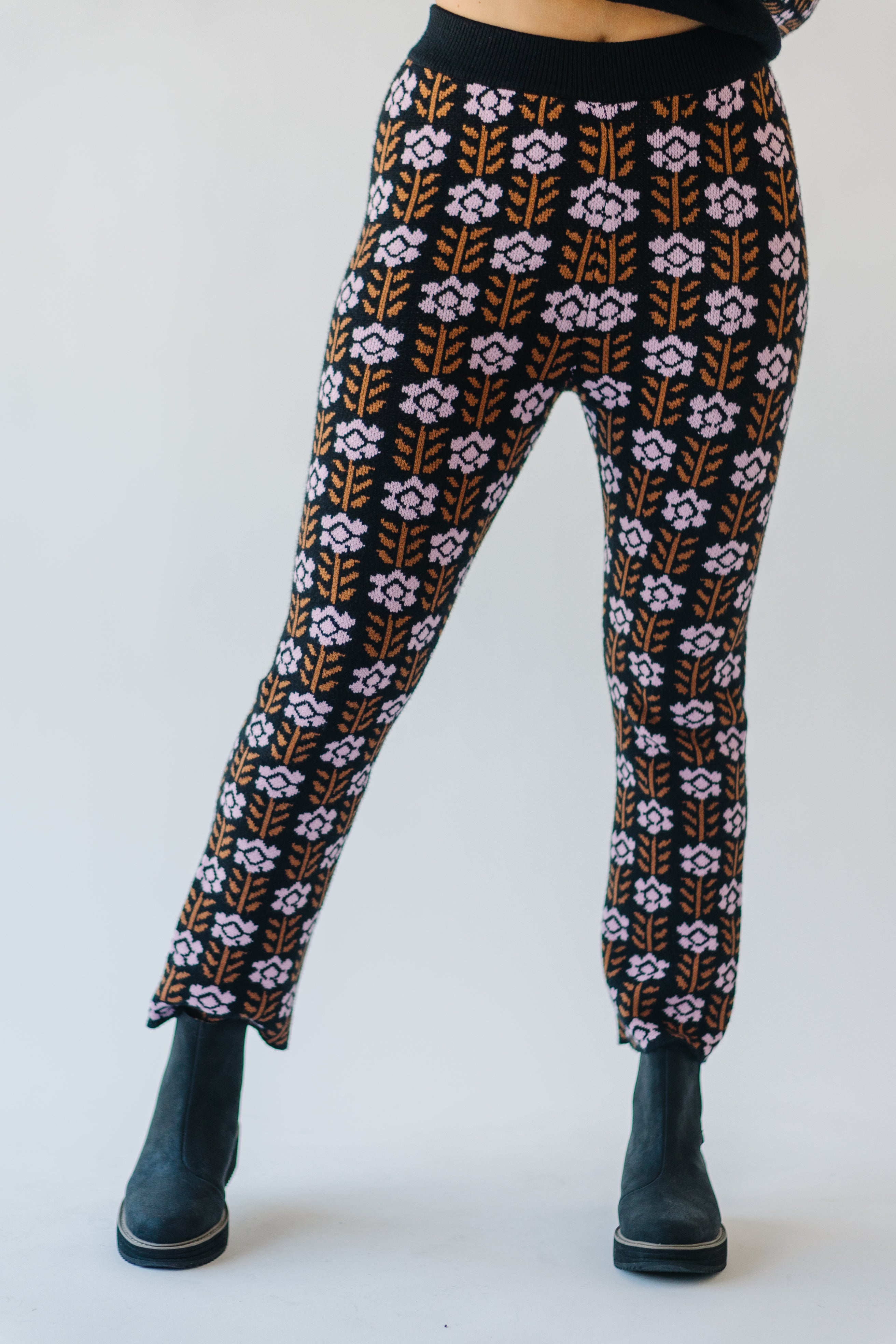 The Stratham Floral Contrast Pant in Black