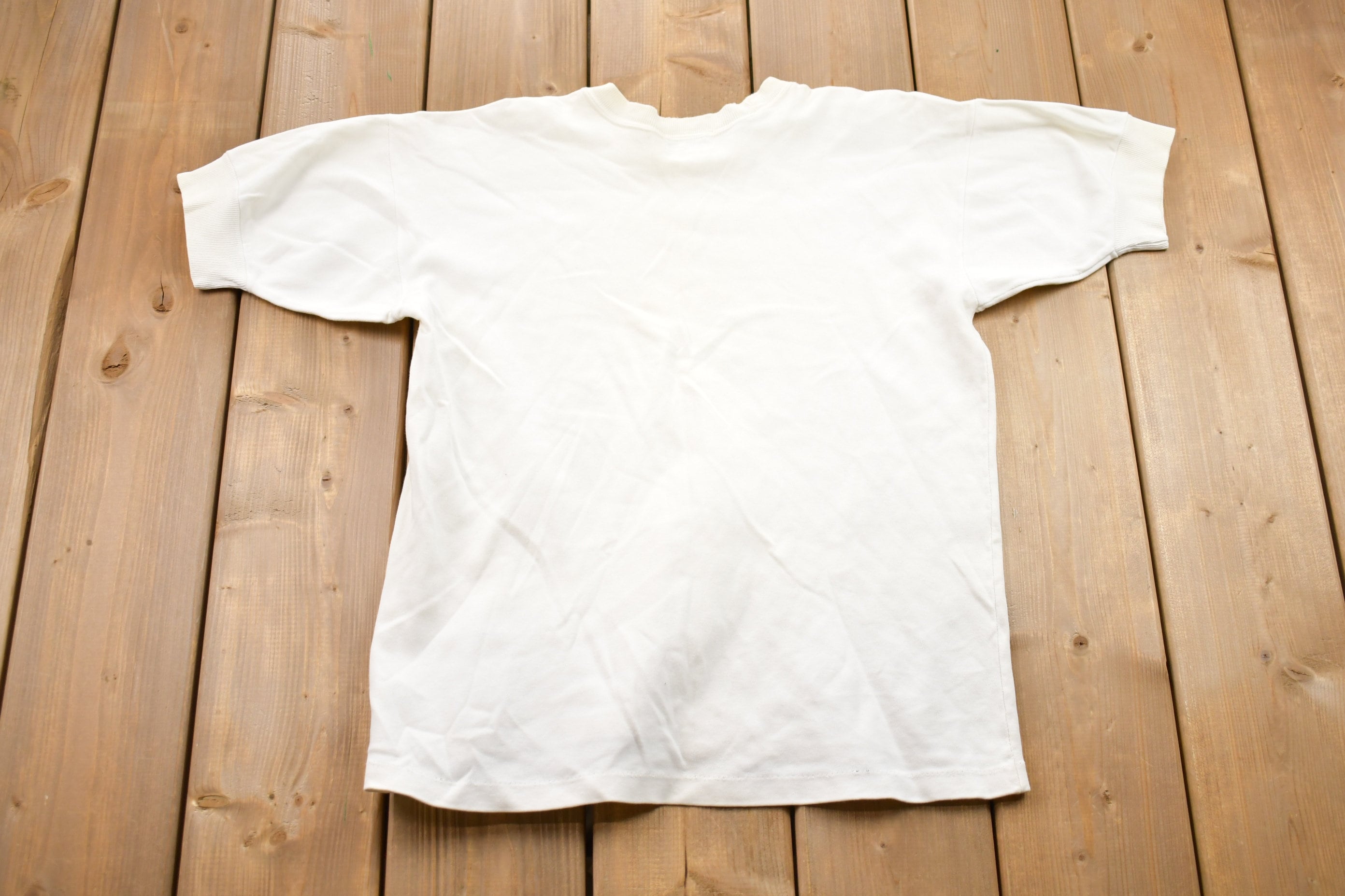 Vintage 1970s Blank Ringer T-Shirt / 70s Basic Ringer / Streetwear / Retro Style / Single Stitch / Made In USA / White Tee